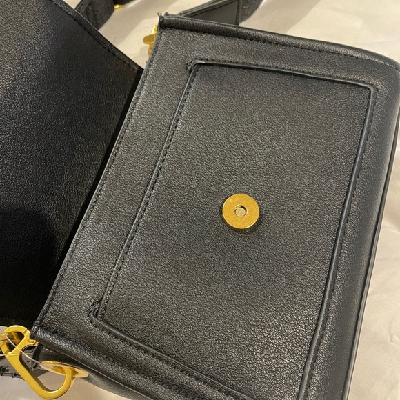 Black Mango Crossbody - Picture 7 of 8